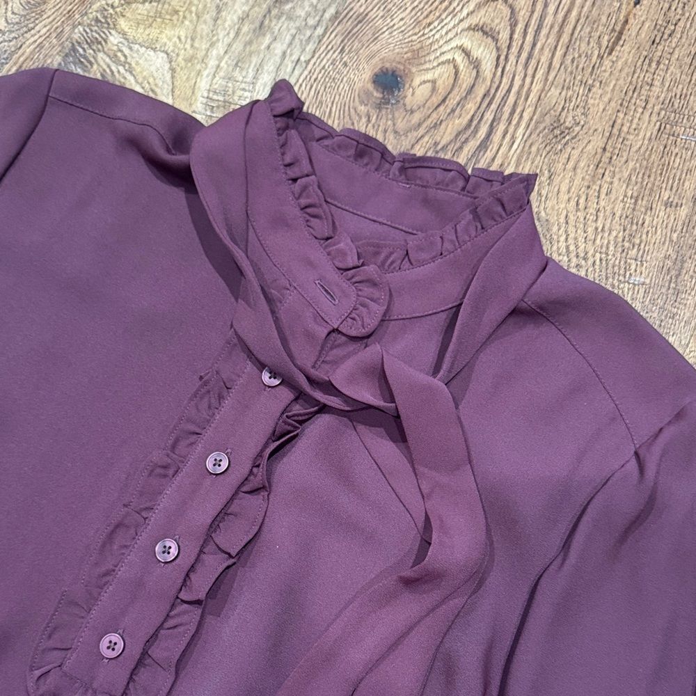 NWOT LOFT Elegant Burgundy Women's Top Sz S - Picture 2 of 4